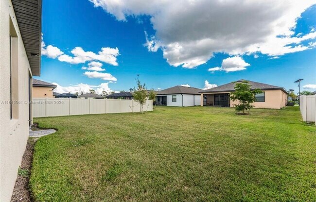 Building Photo - 16851 Cayo Key Dr