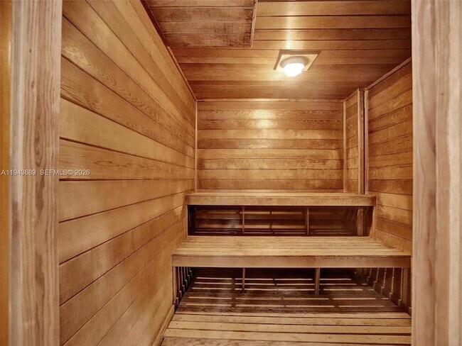 Building Photo - 9595 Collins Ave Ave