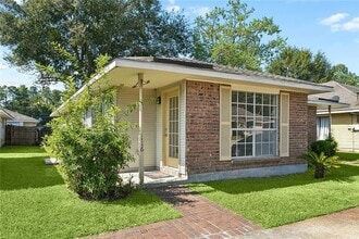 Building Photo - 116 Parkway Drive N