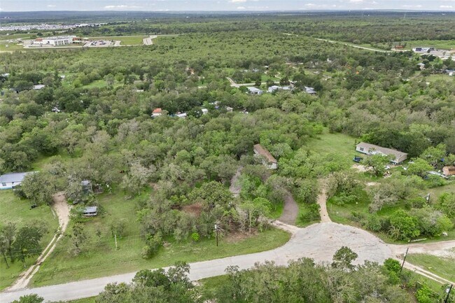 Building Photo - 184 Oak Forest Ct