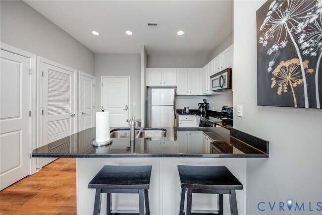 Building Photo - 1101 Haxall Point