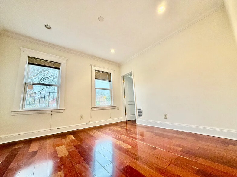 Building Photo - 14 Dillon Rd