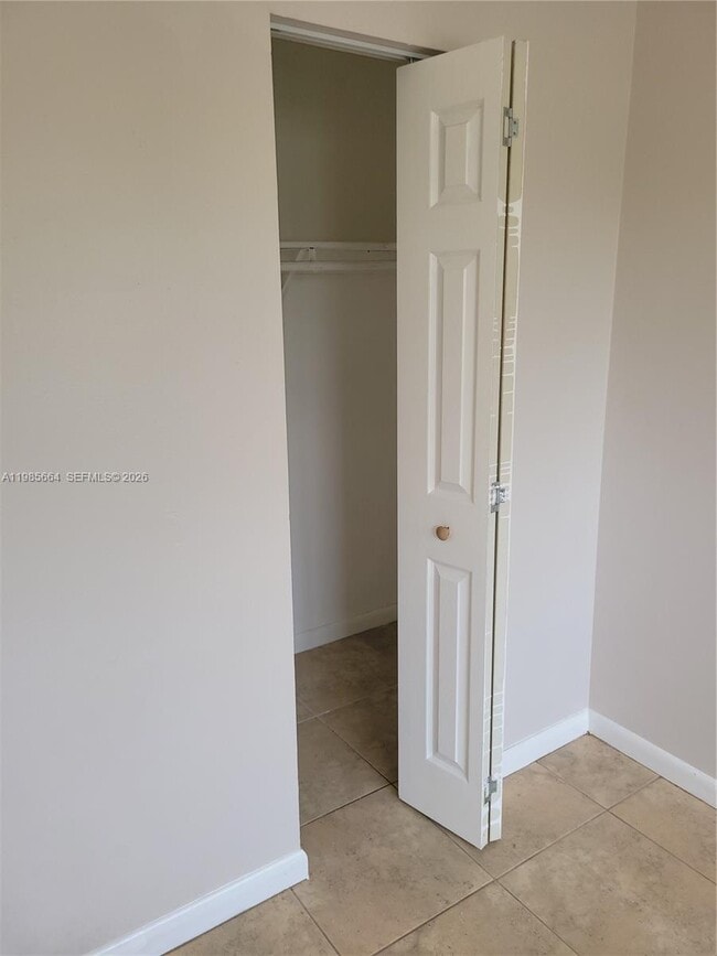 Building Photo - 14389 SW Kendale Lakes Cir