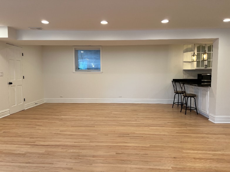 Building Photo - 2556 N Kedzie Blvd