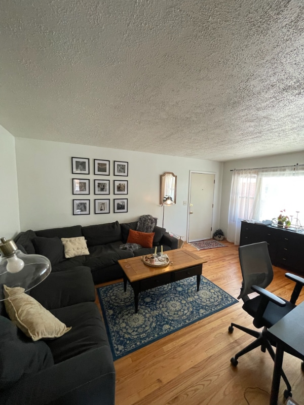 Building Photo - 843 S 45th St