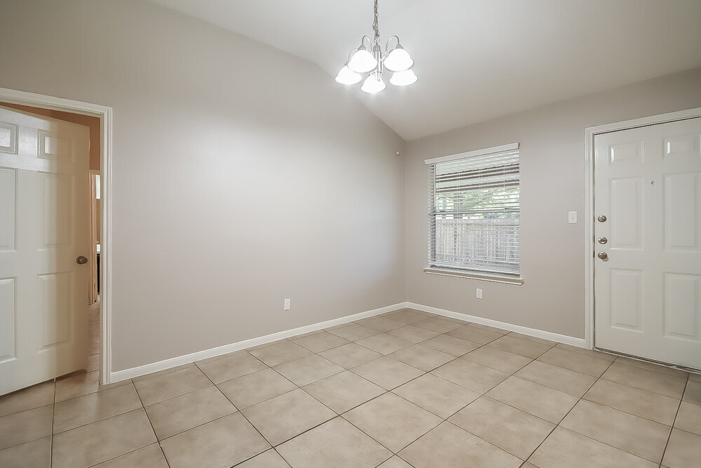 Building Photo - 10471 Twin Circles Dr
