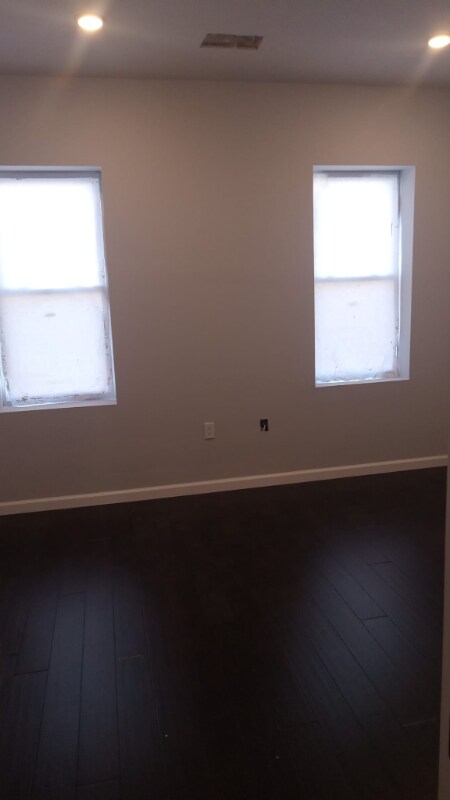 Building Photo - 5600 Nelson St