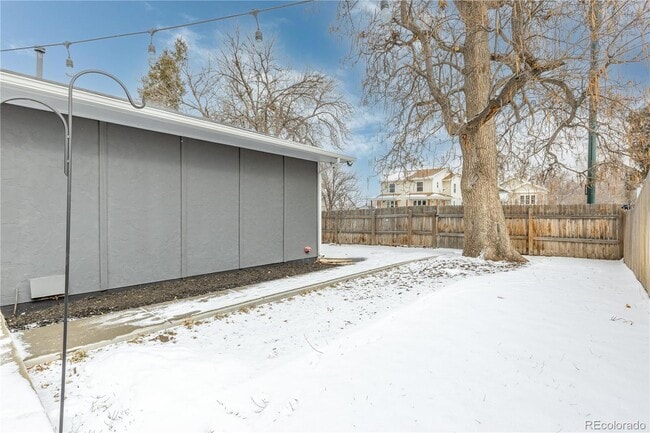 Building Photo - 49 S Hazel Ct