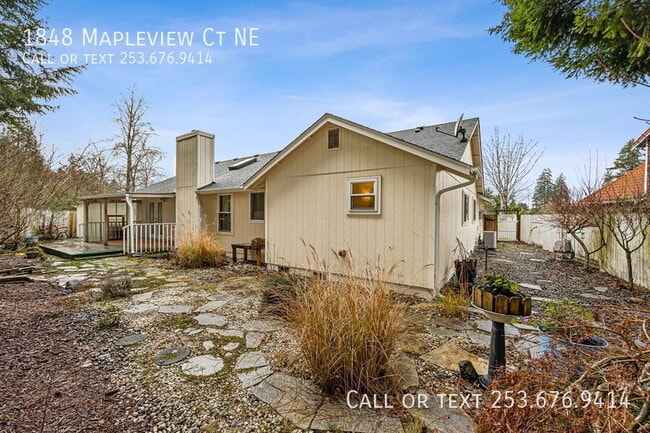 Building Photo - 1848 Mapleview Ct NE