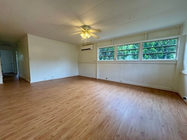 Building Photo - Single Family home in the the Olomana neig...