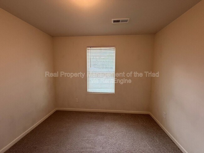 Building Photo - 3811 Bellingham Ct