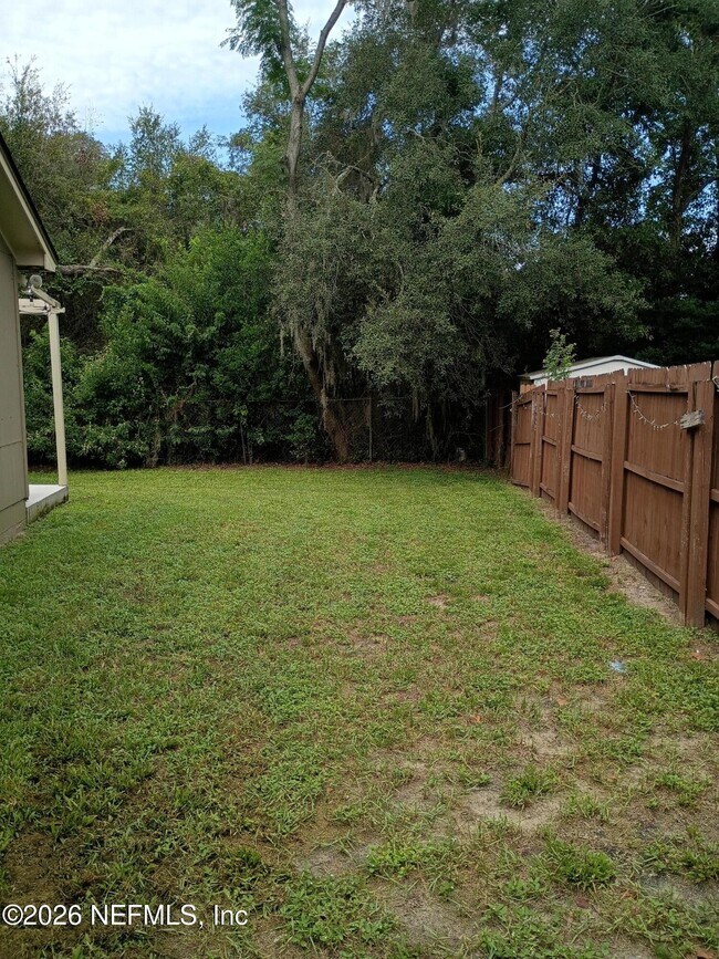 Building Photo - 10102 Geni Hill Cir S