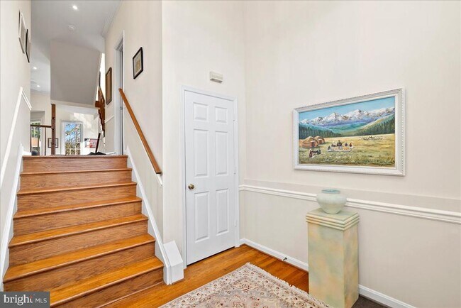 Building Photo - 2071 Van Tuyl Pl