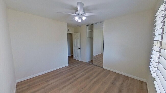 Building Photo - 8011 Taylor Dr