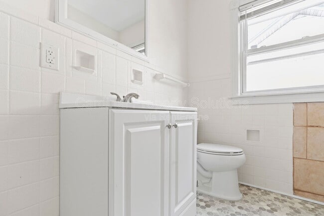 Building Photo - 2602 Elmo Pl