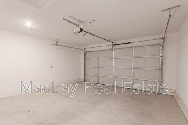 Building Photo - 36610 W Mediterranean Way