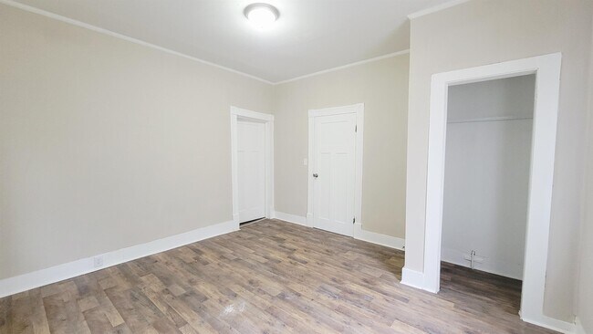 Building Photo - 1230 Tank Ct