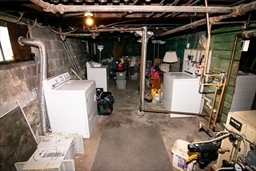 Basement/Laundry - 115 Windsor Rd