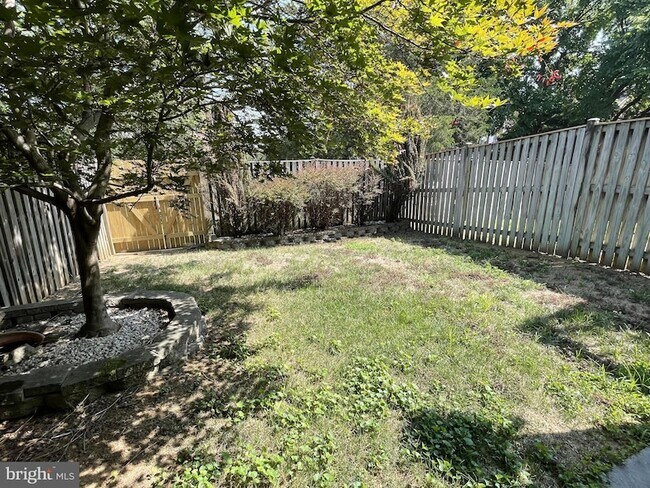 Building Photo - 565 Tuliptree Square NE