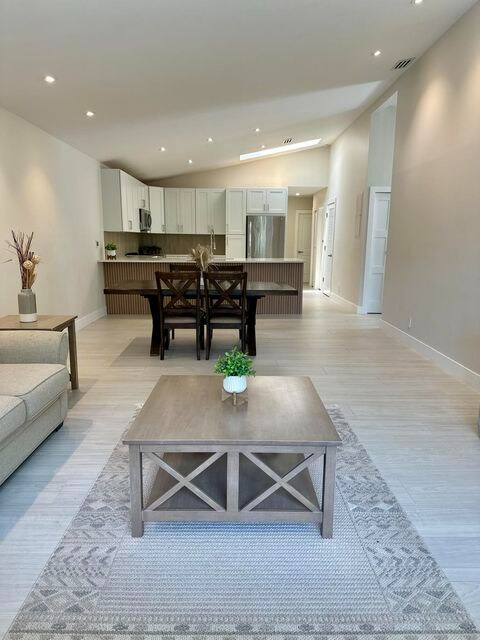 Building Photo - 22670 Vistawood Way