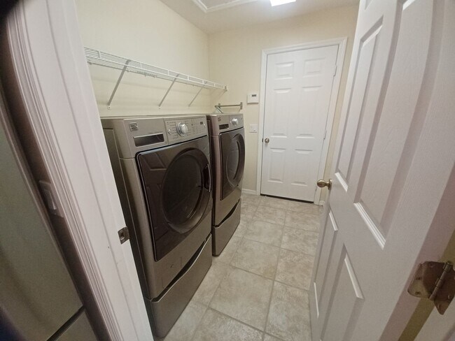 Building Photo - 2117 NW 14th Terrace