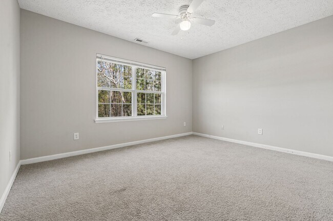 Building Photo - Welcoming 4-bed, 2.5-bath home in Durham offers thoughtful touches throughout.