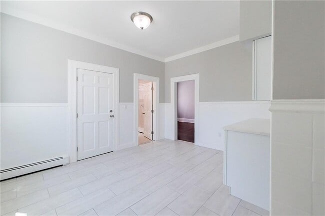 Building Photo - 41 Almy St