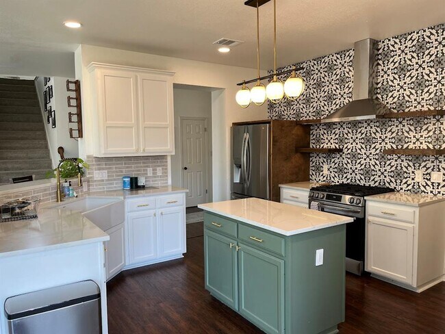 Building Photo - 2934 Sussex Gardens Ln