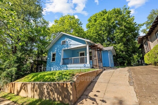 Building Photo - 609 34th St S