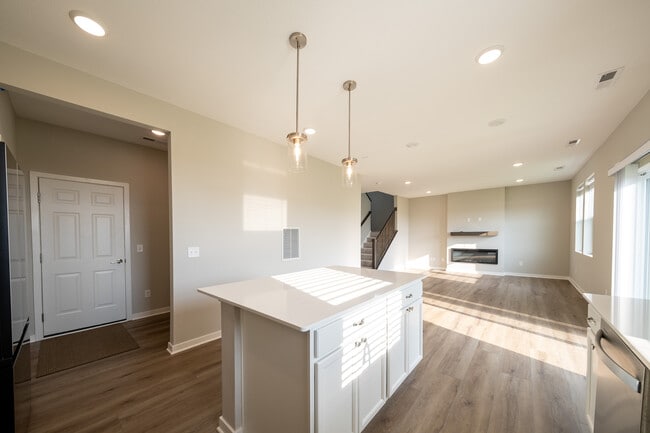 Building Photo - 15083 Athgoe Dr