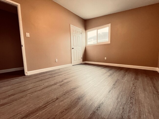 Building Photo - Recently Upgraded Poway Single-Story Home