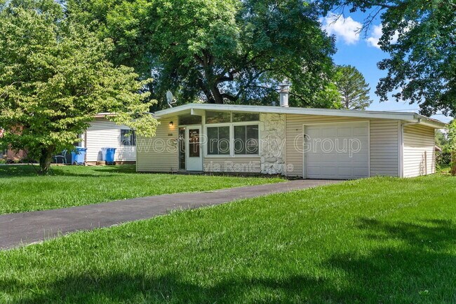 Building Photo - 800 Bobbins Ln