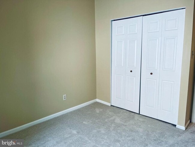 Building Photo - 32 Fendall Ave