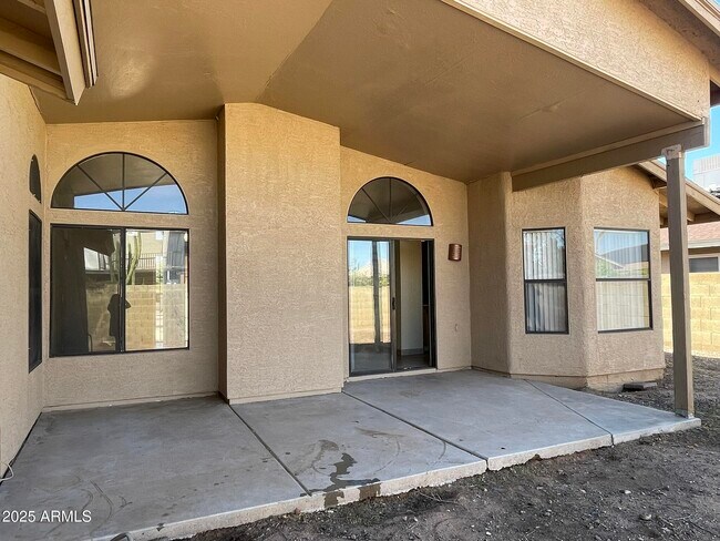 Building Photo - 6502 W Paradise Ln
