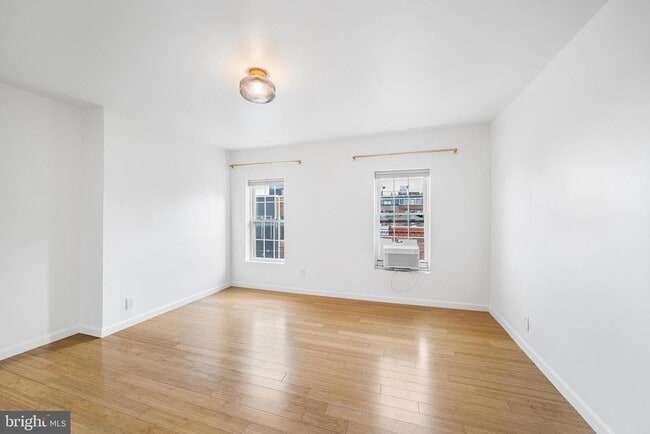 Building Photo - 2454 Amber St