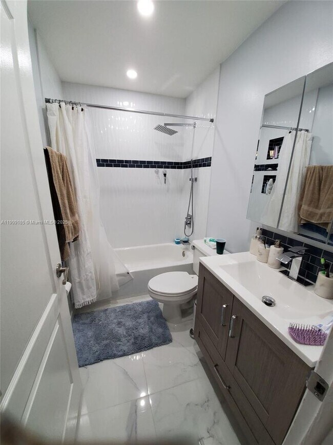 Building Photo - 17242 NW 73rd Ave