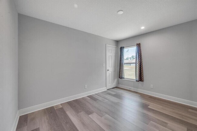 Building Photo - 408 Seafoam Cir