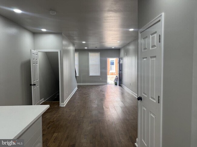 Primary Photo - 1222 W Atlantic St