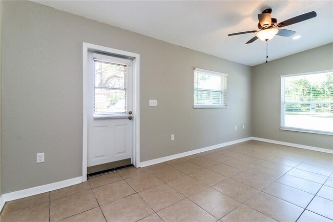 Building Photo - 1204 N Maryland Ave