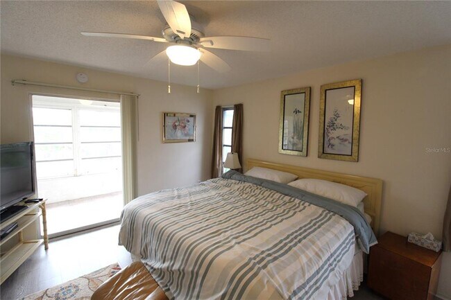 Building Photo - 2332 Bal Harbour Dr