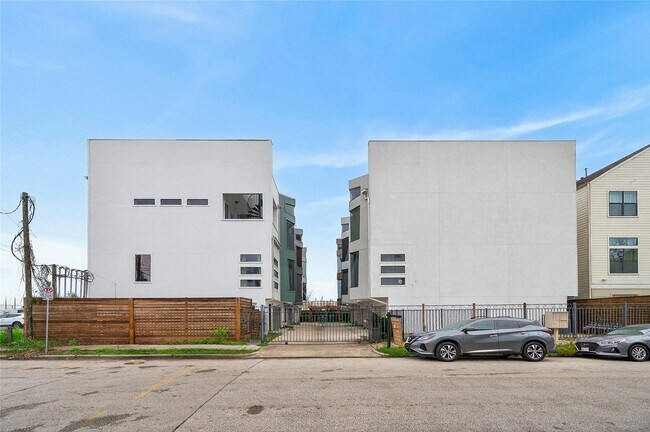 Building Photo - 4608 Nett St