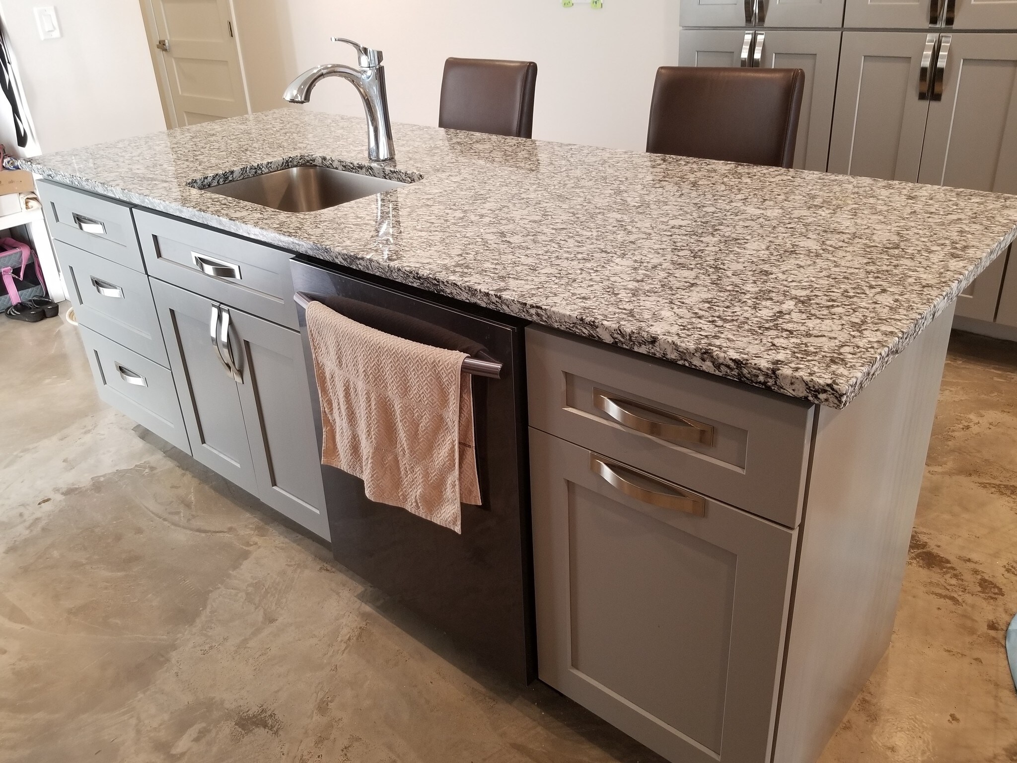 kitchen island - 3107 14th St NE
