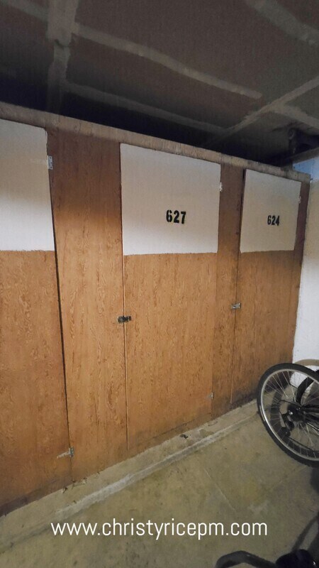 Building Photo - 11010 NE 68th St