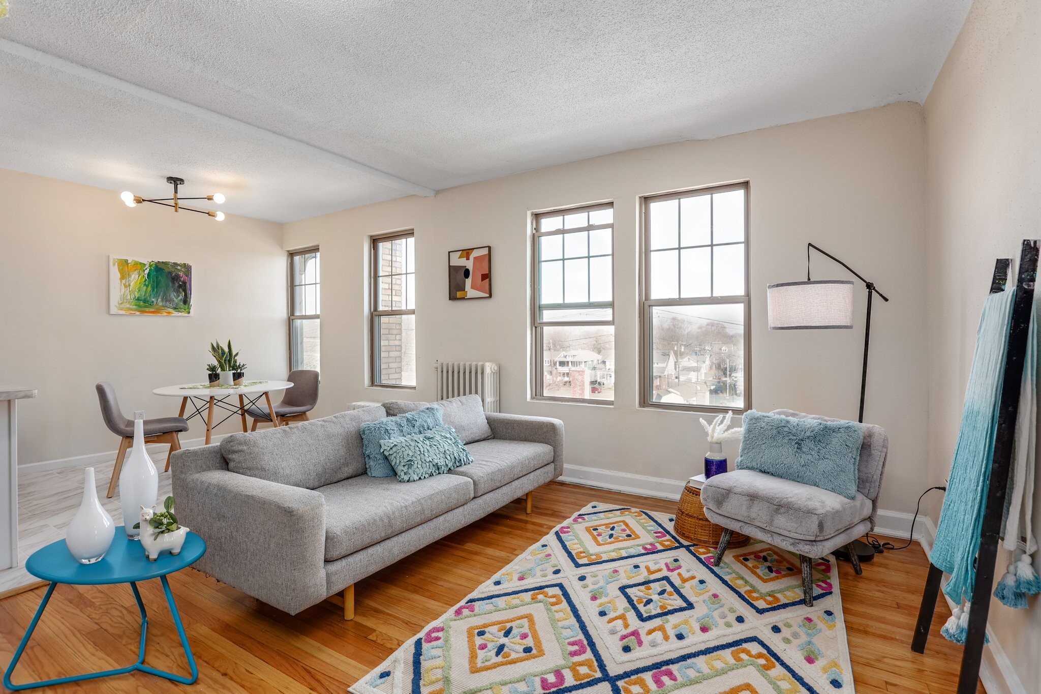 Building Photo - 14841 Kercheval St
