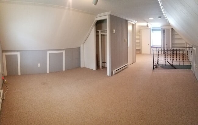 Building Photo - 702 Tanyard St
