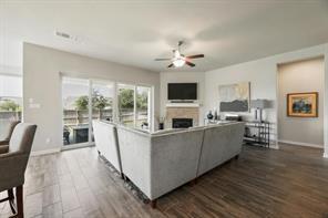 Building Photo - 698 Dayridge Dr