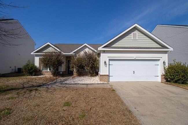 Building Photo - Beautiful 3-Bedroom Home in Burnside Farms – Furnishings Included & Fire Pit!
