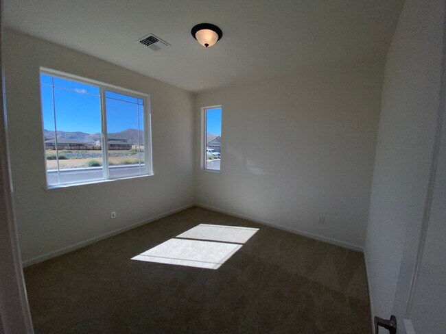 Building Photo - Built 2024 Spanish Springs Reno 5 Bedroom ...