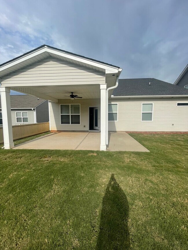 Building Photo - Lovely 3 bedroom 2 bath home  in Duncan!!!!