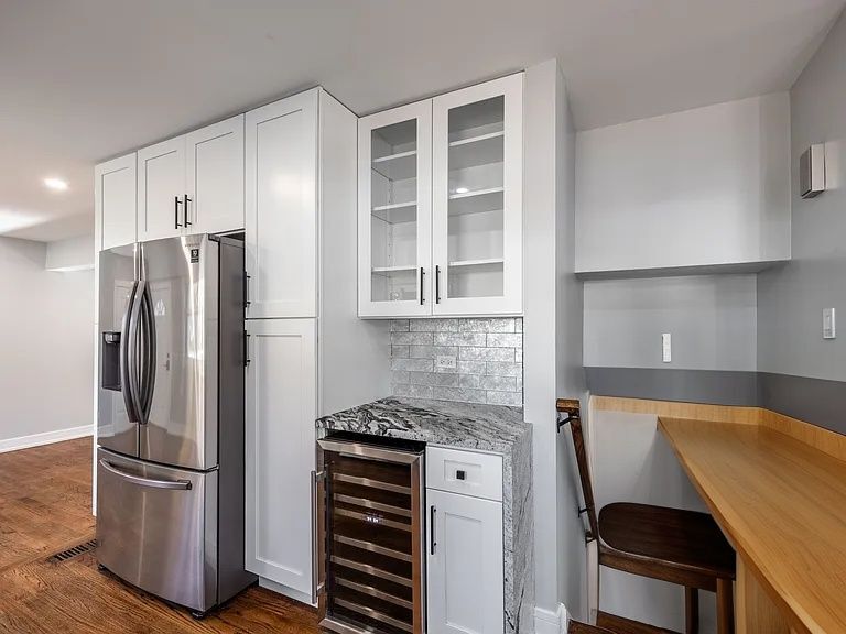 Building Photo - 7225 E Prairie Rd